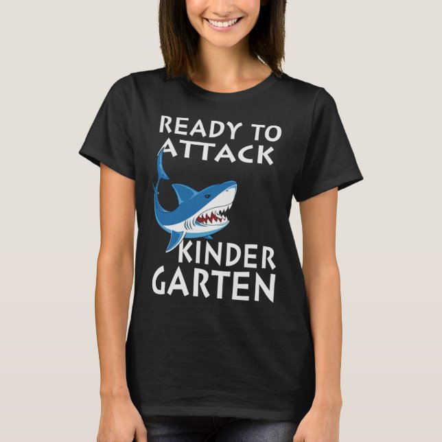 Camiseta Ready To Attack Kindergarten  Kindergarten Shark (Frente)