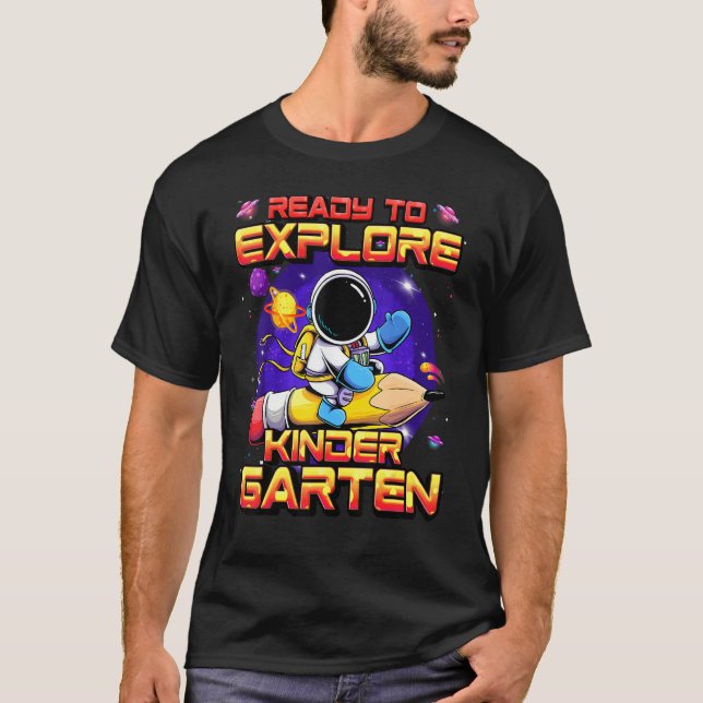 Camiseta Ready To Explore Kindergarten Astronaut Back To Sc (Frente)
