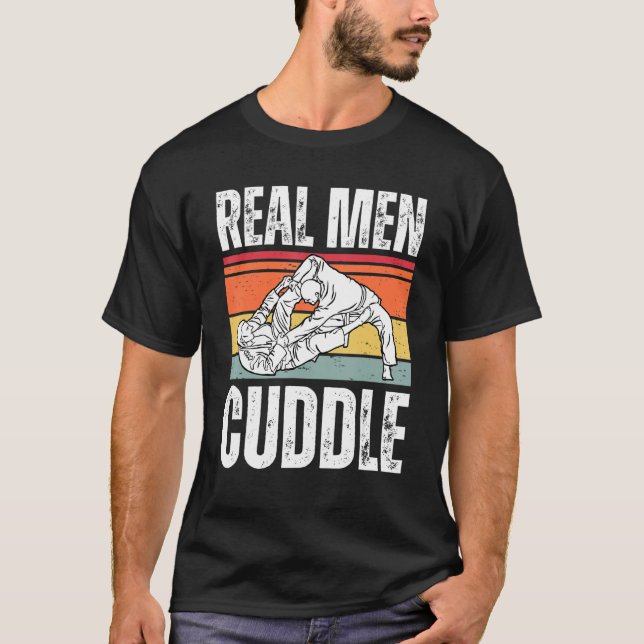 Camiseta Real Men Cuddle   Brazilian Jiu Jitsu (Frente)