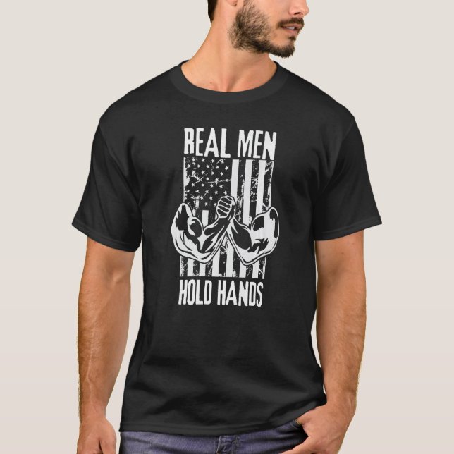 Camiseta Real Men Hold Hands Usa Flag Armwrestler Funny Arm (Frente)