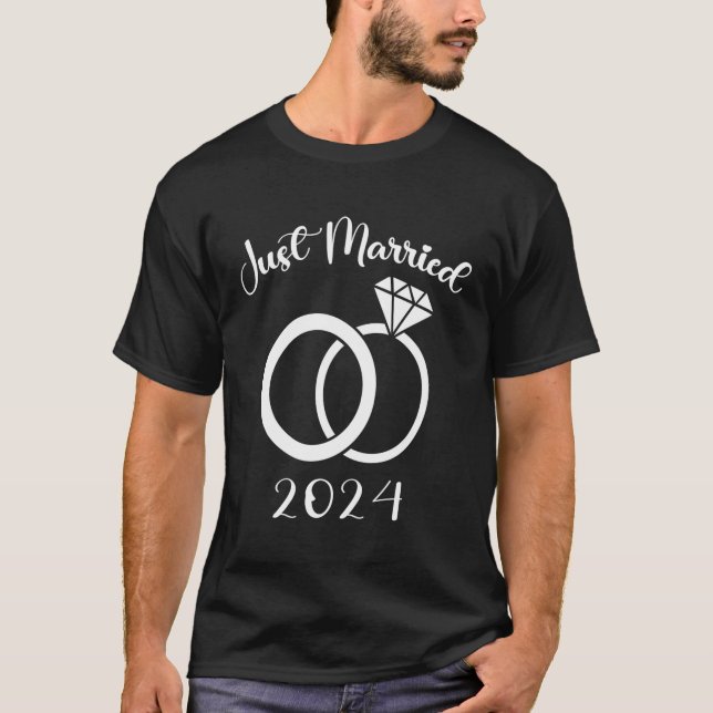 Camiseta Recem casados 2024 Notícias sobre Casamentos (Frente)