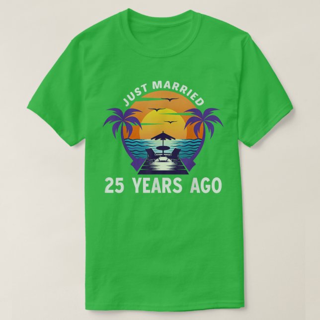 Camiseta Recem casados 25 Anos Atrás Casando 25 E (Frente do Design)