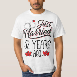Camiseta Recem casados 2 Anos Atrás Casais Incrivelmente An