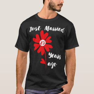Camiseta Recem casados De 23 Anos Atrás Família Casada Espo