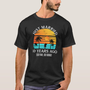 Camiseta Recem casados De Aniversário De Casamento Há 30