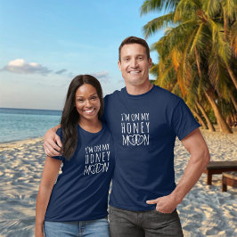 Camiseta Recém-casados Eu Estou de Lua de Mel Personalizado