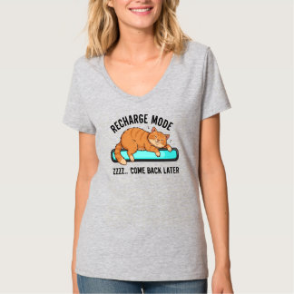 Camiseta Recharge Mode Cat Sleeping Lazy Funny T-Shirt