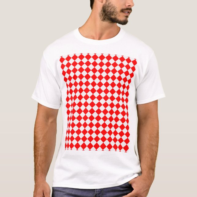 Camiseta Red And White Diamond Pattern by ShirleyTaylor (Frente)