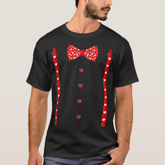Camiseta Red Hearts Bow Tie Suspenders Valentines Day Costu (Frente)