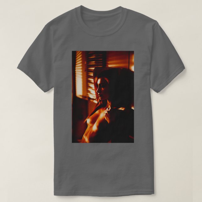 Camiseta Red Noir (Frente do Design)