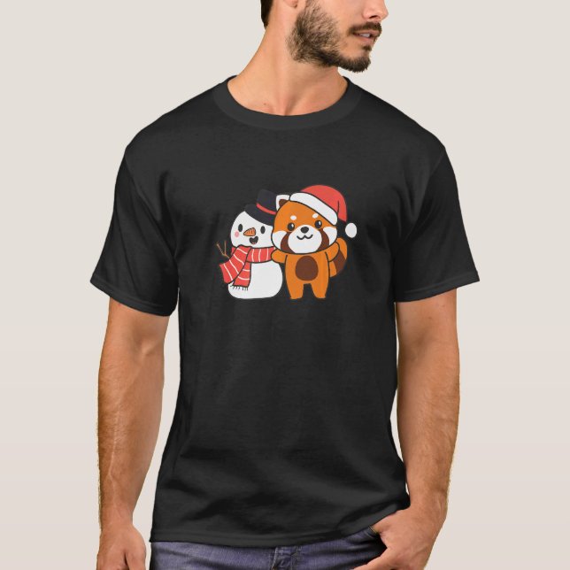 Camiseta Red Panda With Snowman In Winter For Christmas   (Frente)