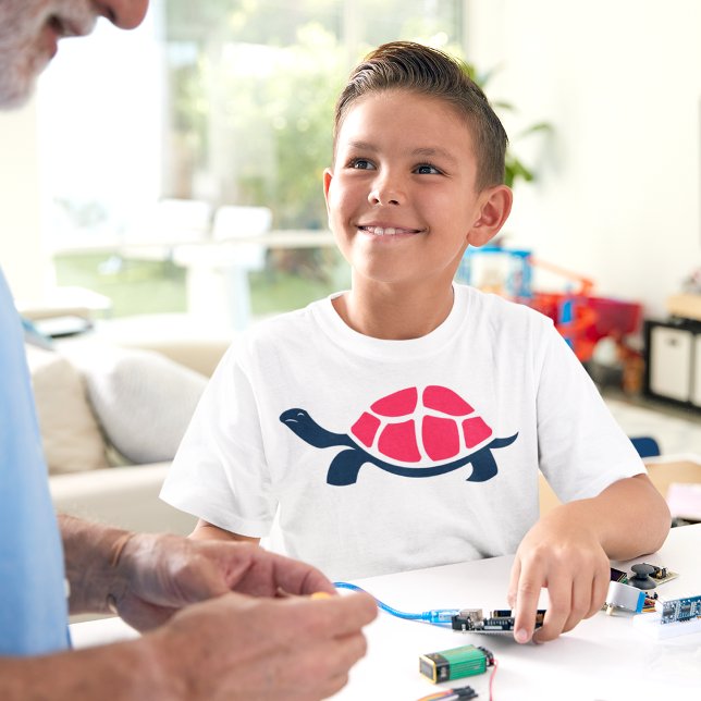Camiseta Red Shell Tortoise (Boy smiling at his dad, wearing turtle tshirt)