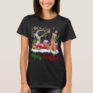 Camiseta Red Truck Merry Árvore de Natal Airedale Terrier P