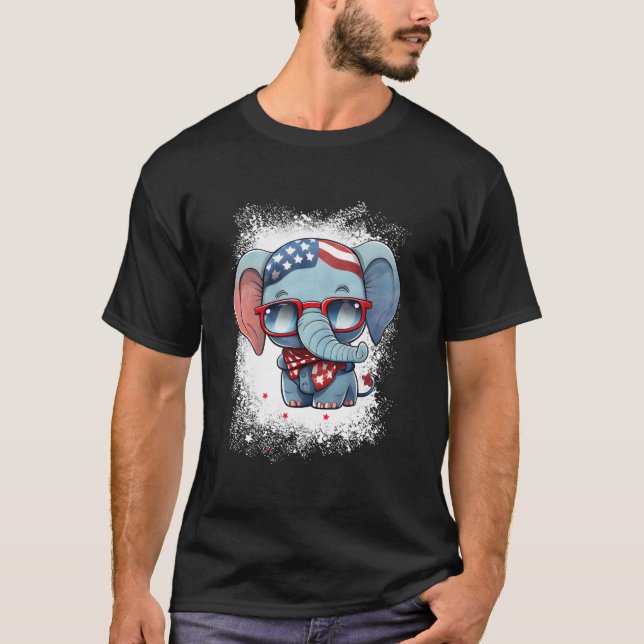 Camiseta Red White Blue Elephant American Flag 4Th Of July  (Frente)