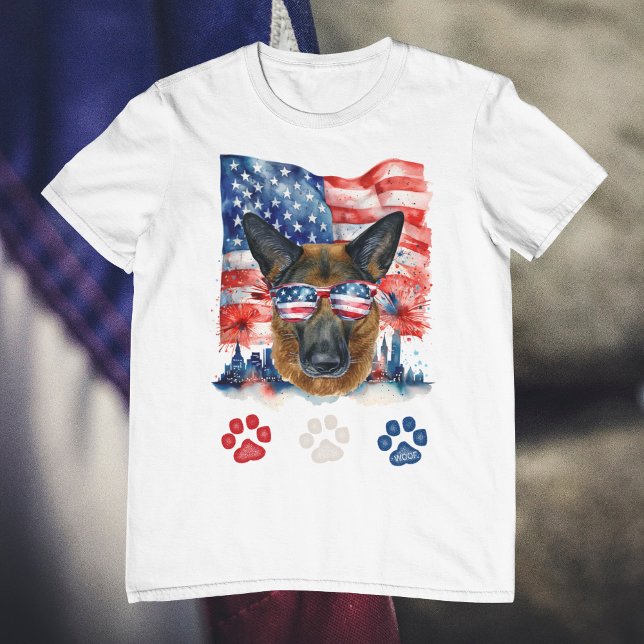 Camiseta Red White e Blue German shepherd Dog 4 de julho (Criador carregado)