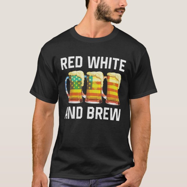 Camiseta Red White E Breve Bebendo 4 De Julho Americano (Frente)