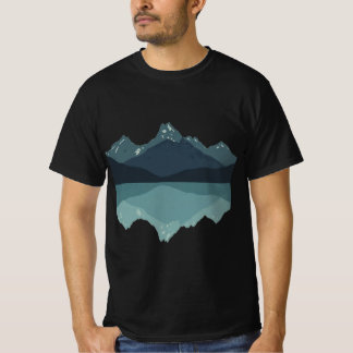Camiseta Reflexo do Lago Azul Boho Minimalista na Montanha