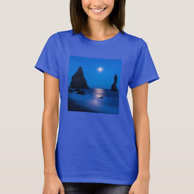 Camiseta Reflexo do Nascer da Lua | Islândia, Reynisdrangur (Frente)