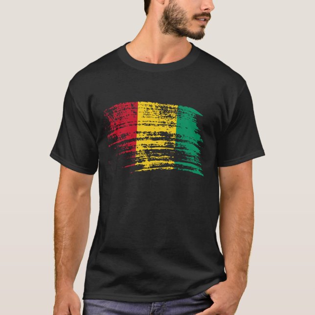 Camiseta Refrigere o design guineense da bandeira (Frente)