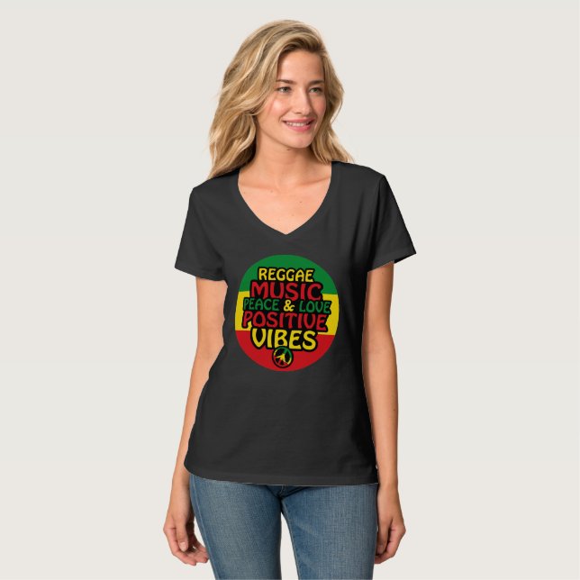 Camiseta Reggae design com aspas positivas e sinalizador re (Frente Completa)