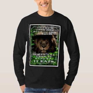 Camiseta Regra da Selva quando o Leão está com fome, come