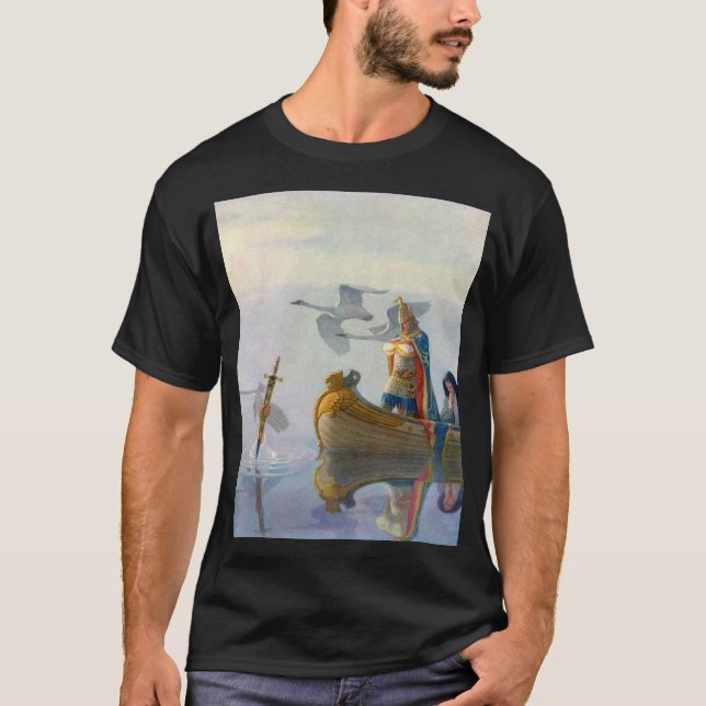 Camiseta Rei Arthur & Excalibur, C. 1922 por N.C Wyeth (Frente)