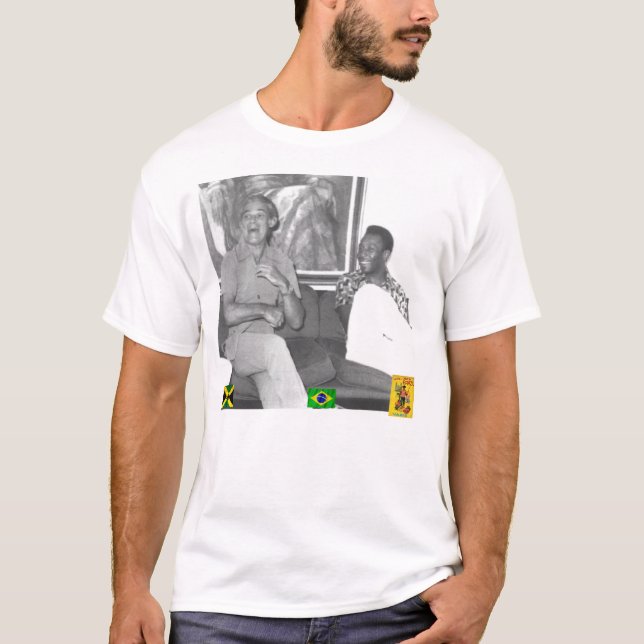 Camiseta REI DO FUTEBOL EM JAMAICA T-Shirt (Frente)