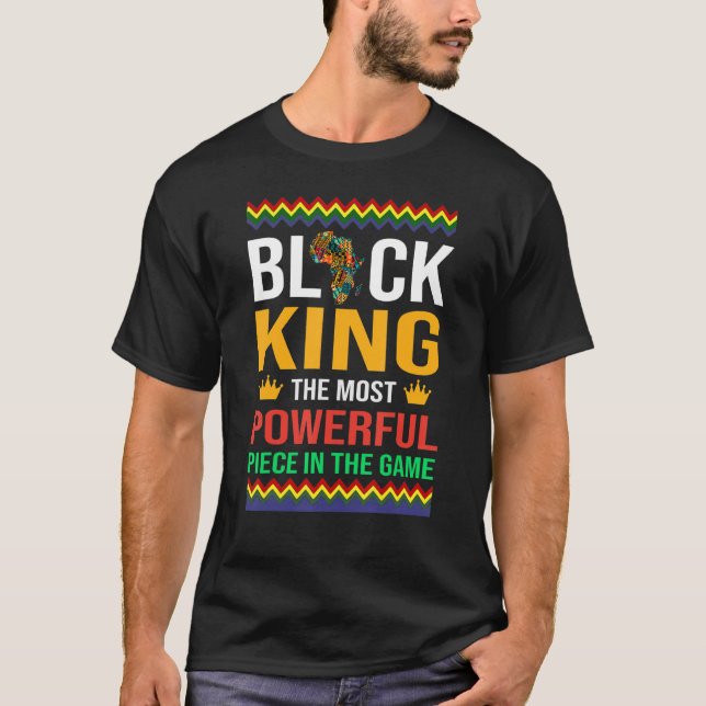 Camiseta Rei Preto A Peça Mais Poderosa Do Jogo (Frente)