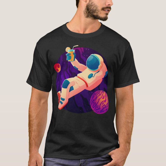 Camiseta Relaxando Astronauta Com Coquetel (Obra Sintética  (Frente)