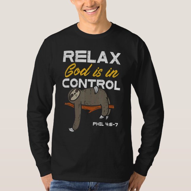 Camiseta Relaxe Deus Está No Controle Dos Homens Cristãos (Frente)