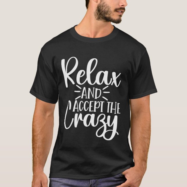 Camiseta Relaxe e Aceite o Yoga Louco (Frente)