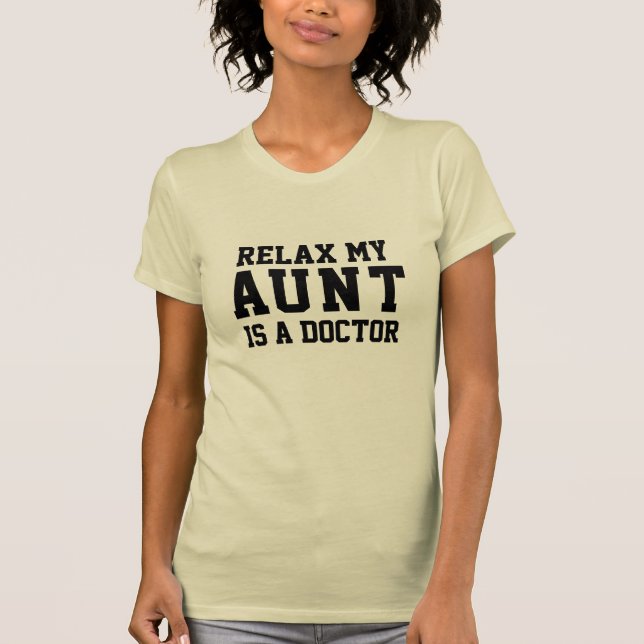 Camiseta Relaxe Minha Tia É Médica (Frente)
