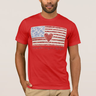 Camiseta Remember Everyone Deployed T-Shirt