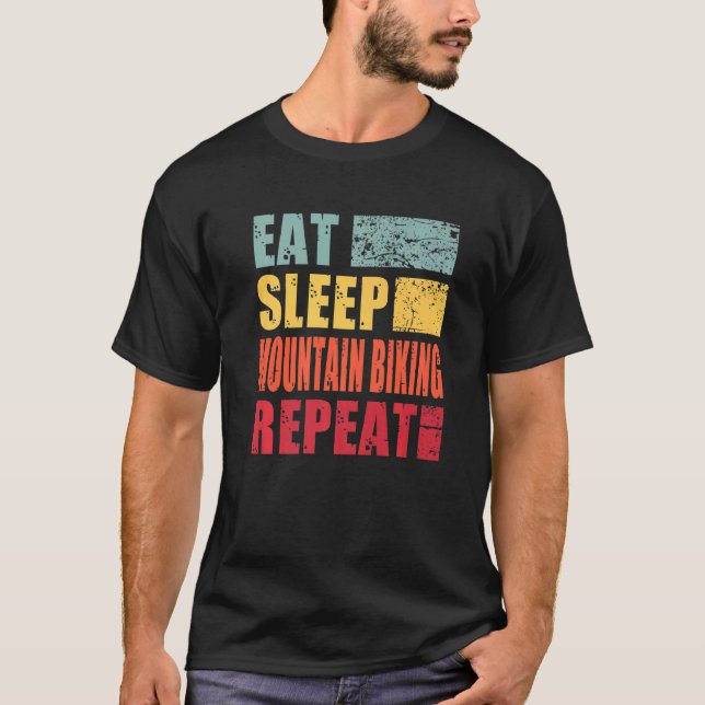 Camiseta Repetição de Comida de Montanha do Sono (Frente)