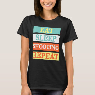 Camiseta Repetição de disparo no sono do atirador Retro