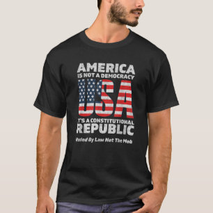 Camiseta República Constitucional Regulada Por Lei Não A Mo