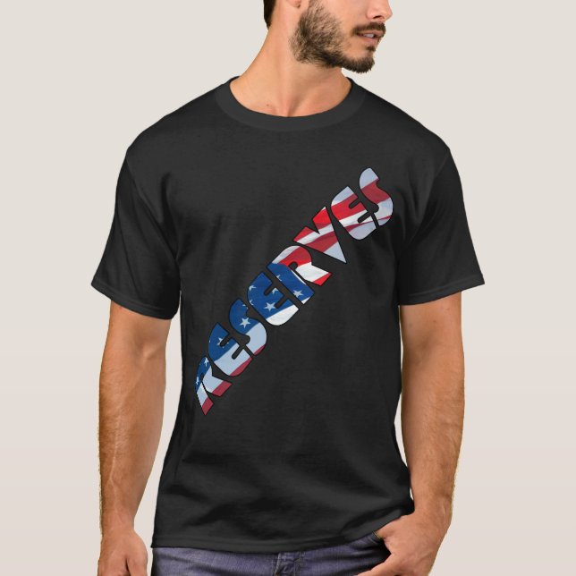 Camiseta RESERVAS na Waving American Flag Font (Frente)