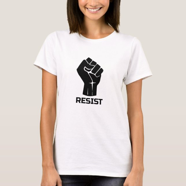Camiseta Resistir com punho - em preto (Frente)