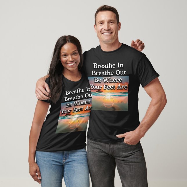 Camiseta Respirar Em Breathe Recovery Slogan Sunrise (Unissex)