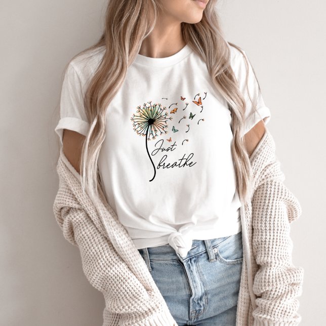 Camiseta Respire a flor e a borboleta (Criador carregado)