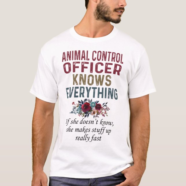 Camiseta Responsável Pelo Controle Animal Sabe Tudo (Frente)