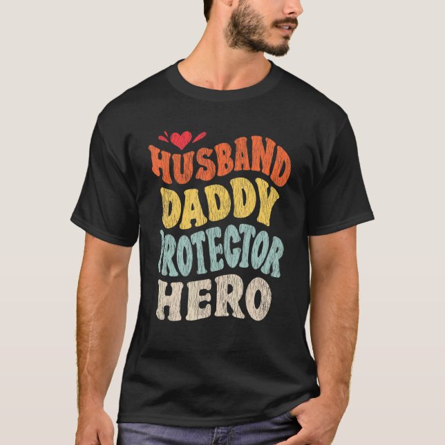 Camiseta Ret Heroico do Protetor de Pais para Marido Mens (Frente)