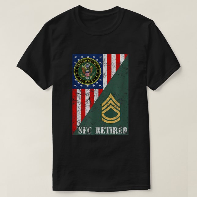 Camiseta Retired Army Sergeant First Class Half Rank & Flag (Frente do Design)