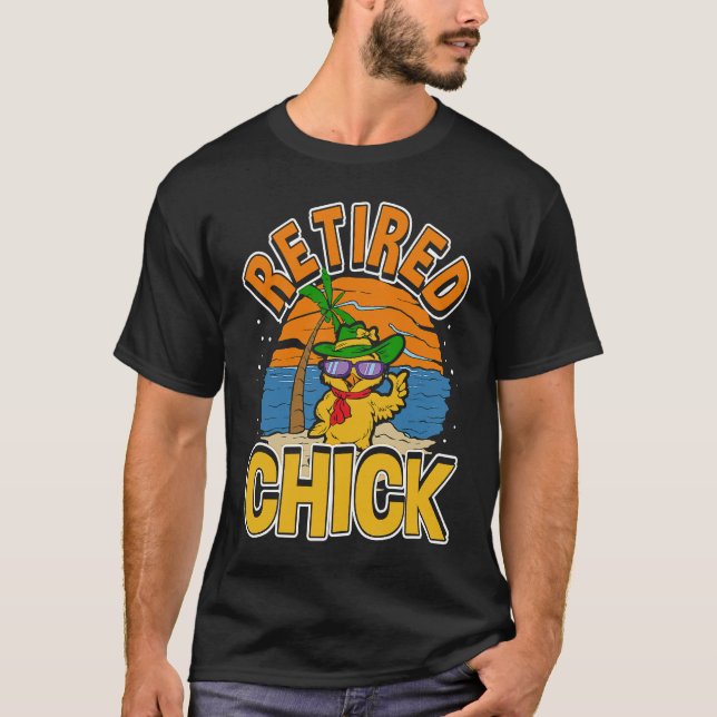 Camiseta Retired Chick Retirement & Chick Sunglasses  Retir (Frente)