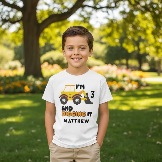 Camiseta Retorno Do Veículo De Construção Com Nome Personal (Criador carregado)