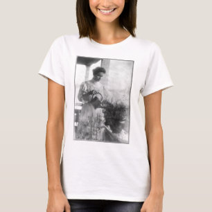 Camiseta Retrato das plantas molhando de Helen Keller