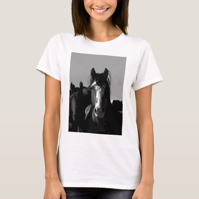 Camiseta Retrato de Cavalo Negro e Branco (Frente)