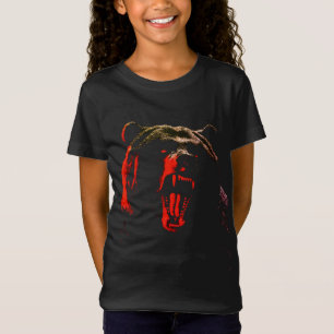 Camiseta Retrato de Urso Selvagem Escuro em Iluminação Dram