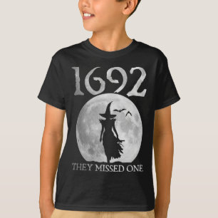 Camiseta Retro 1692 Perderam Um Salem De Bruxa 1692 Hallow