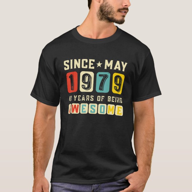 Camiseta Retro 43º Aniversário Gift Incrível Desde Maio De  (Frente)